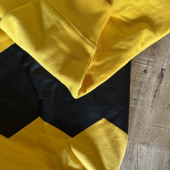 Lacoste x Peanuts Charlie Brown Yellow Hoodie NWT - Picture 4 of 7